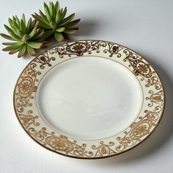 Noritake 175 Luncheon Plate 8 1/4” Round Gold Christmas Ball Set of Four - Picture 8 of 12